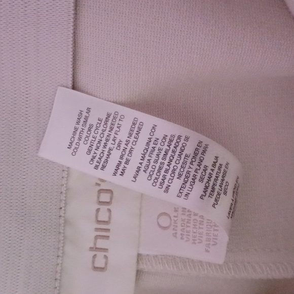Chico's Cream Color Ankle Length Legging, Stretch, Like New - Picture 12 of 14